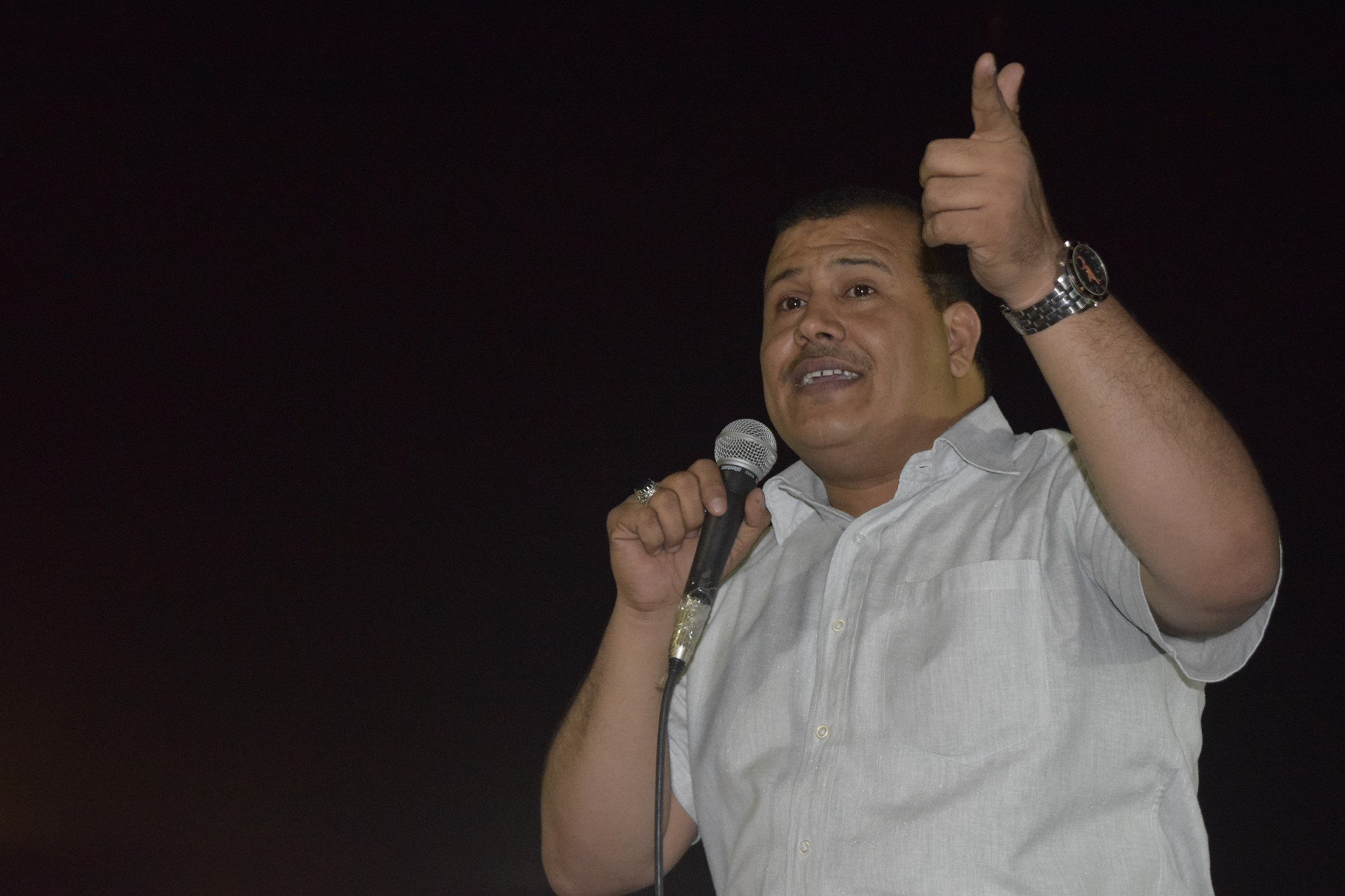 شايف يتحدث